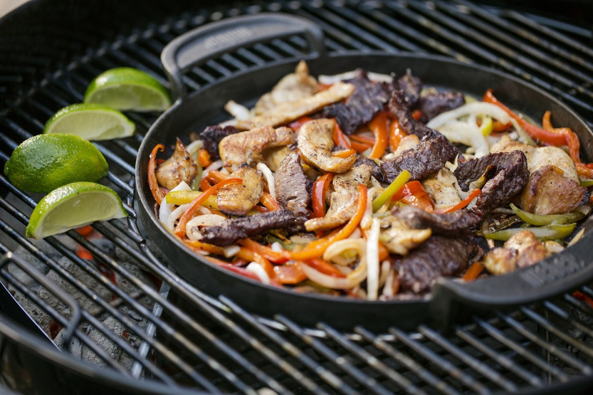Gourmet BBQ System – wkład patelnia bez rusztu do grilla Gourmet BBQ System – wkład patelnia bez rusztu do grilla
