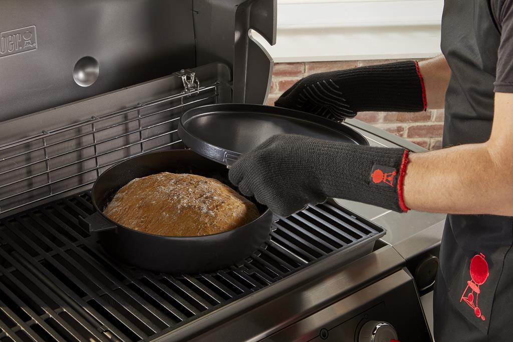 Żeliwny kociołek z żeliwną patelnią Dutch Oven 2 w 1 Weber Żeliwny kociołek z żeliwną patelnią Dutch Oven 2 w 1 Weber