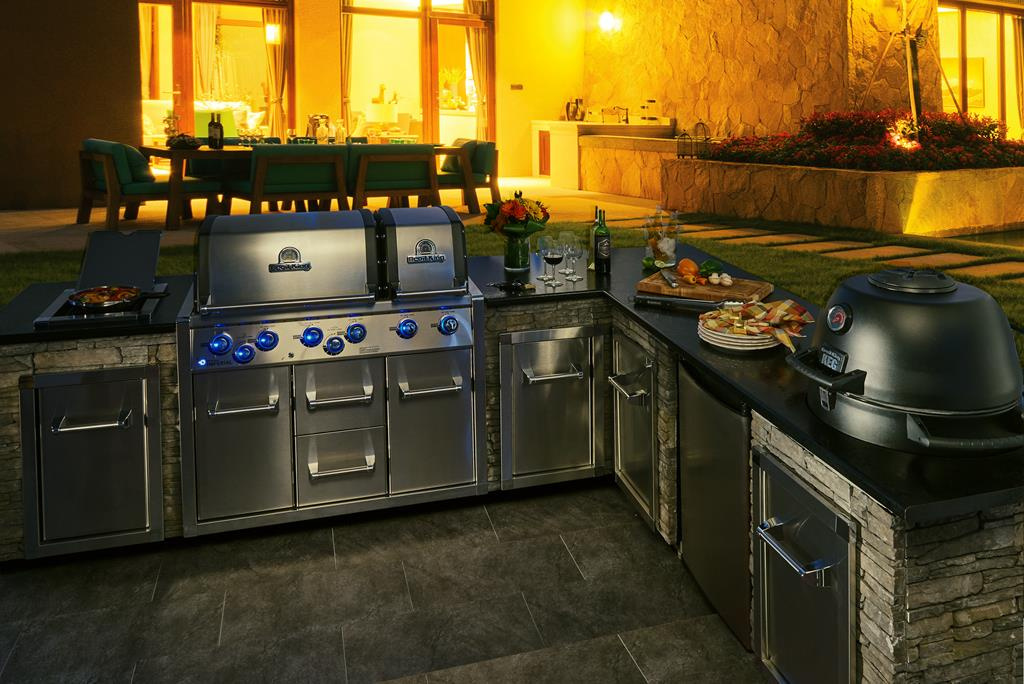 Broil King IMPERIAL XL S DO ZABUDOWY Z SZAFKĄ Broil King IMPERIAL XL S DO ZABUDOWY Z SZAFKĄ