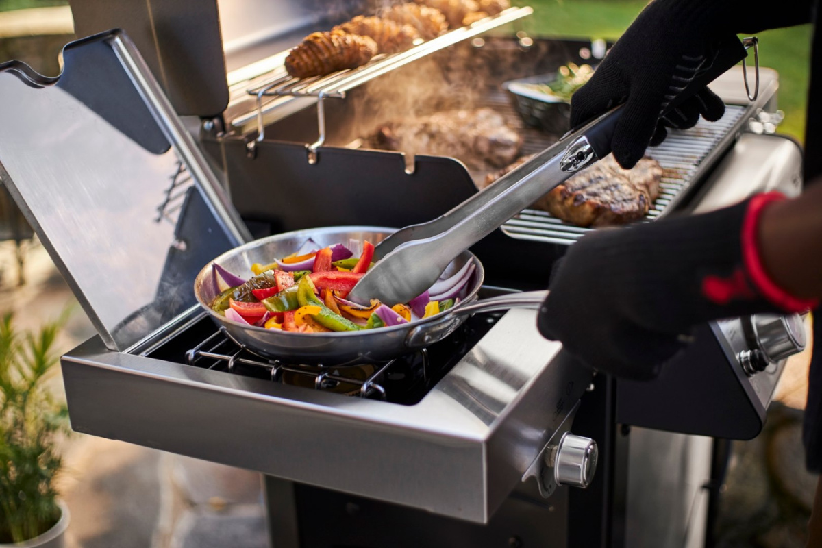 Grill gazowy Spirit SP-335 GBS stal szlachetna Grill gazowy Spirit SP-335 GBS stal szlachetna