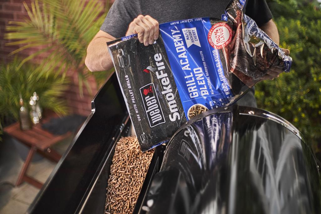 Weber grill na pellet SmokeFire EX6 GBS Weber grill na pellet SmokeFire EX6 GBS