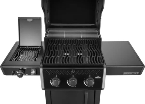 Napoleon Freestyle PRO 365 z kuchenką boczną Sizzle Zone model 2026