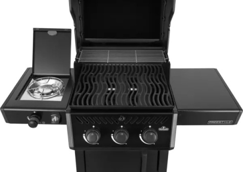 Napoleon Freestyle 365 z kuchenką boczną model 2026