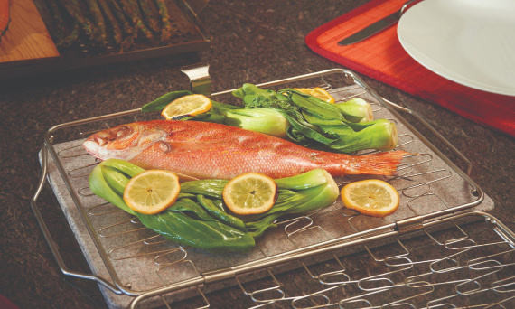 Grillowana ryba. Sprawdź jak grillować rybę na grillu i jakich akcesoriów użyć