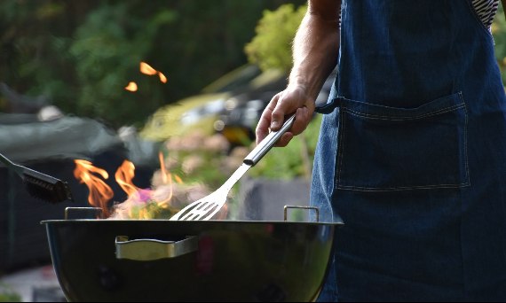 Metody grillowania na grillu węglowym Weber